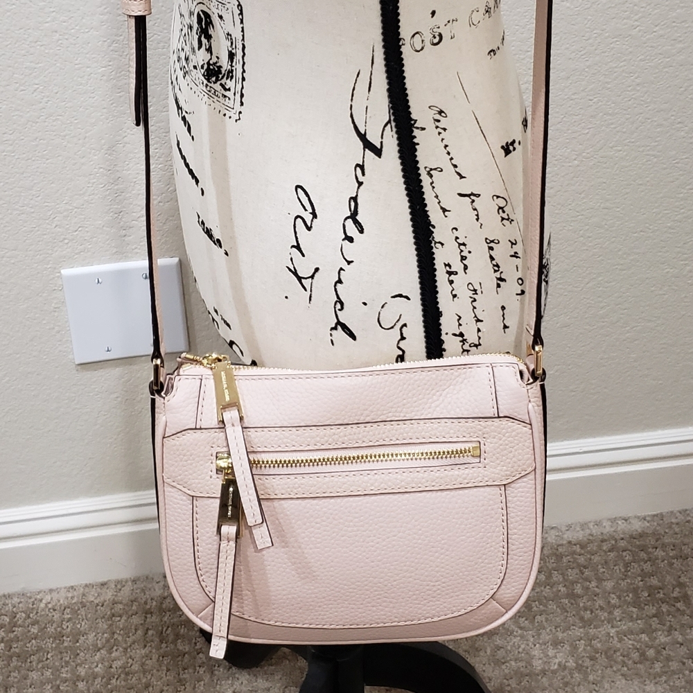 *SALE* Michael Kors Julia crossbody